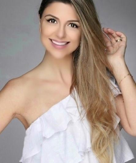 Dra. Stephanie Massaro