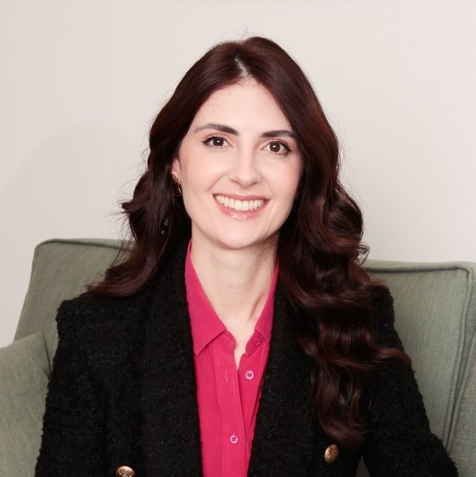 Dra. Nayara Zetone Grespan