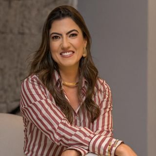 Dra. Luciane Gonçalves dos Santos