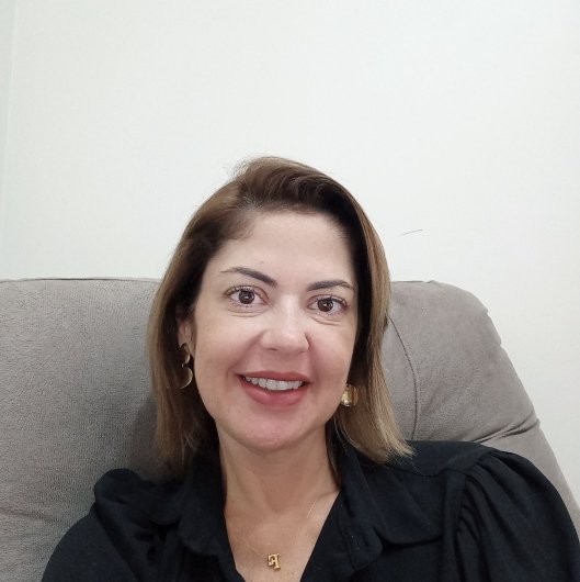 Dra. Fernanda Carla Gonçalves Gomes