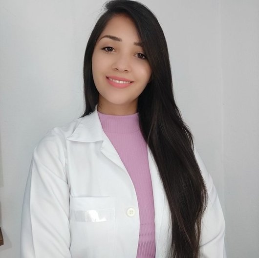 Dra. Karen Flávia