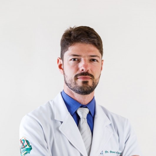 Dr. Bruno Luciano Delfino Araujo