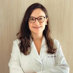 Dra. Leticia Pereira Freitas