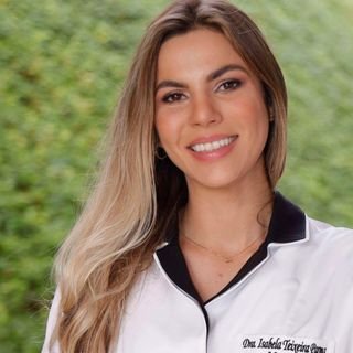 Dra. Isabela Teixeira Parma