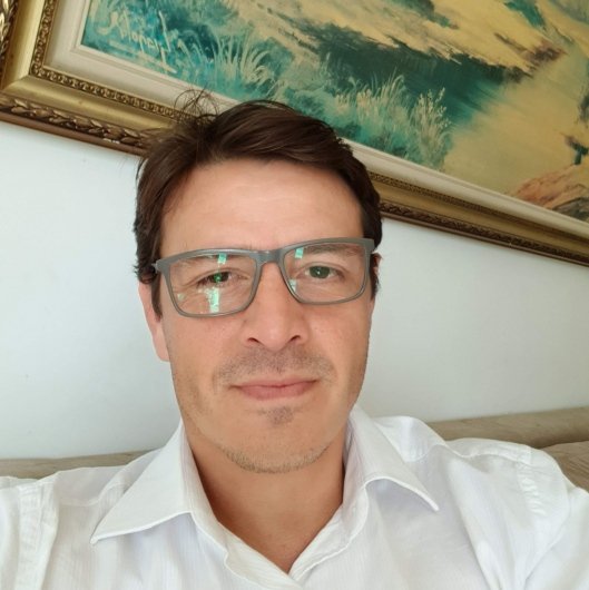 Dr. Raul E. M. Frutos