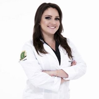 Dra. Uliane Aparecida Ribeiro de Oliveira