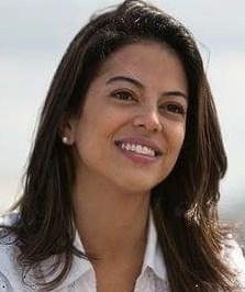 Débora Barros