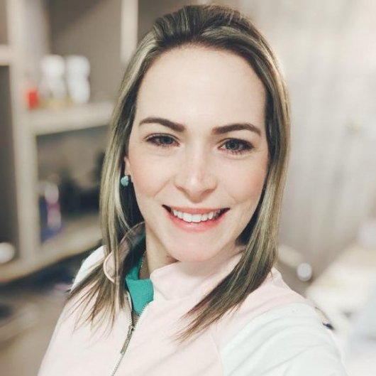 Dra. Juliana Leite