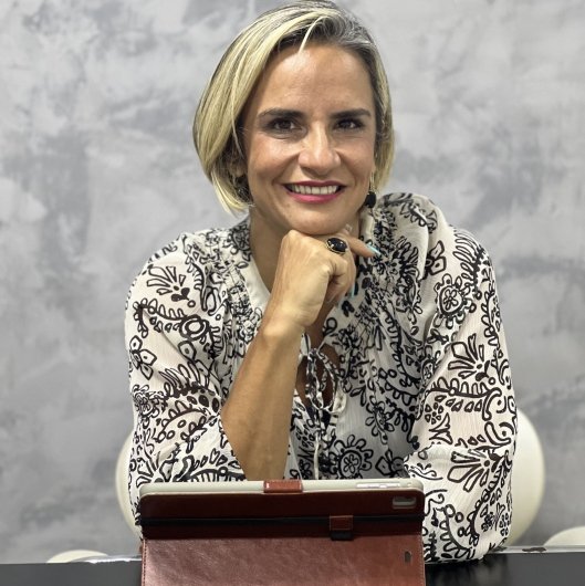 Elaine Bastos