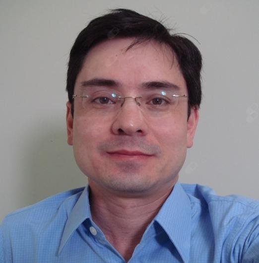 Dr. Fernando Cesena