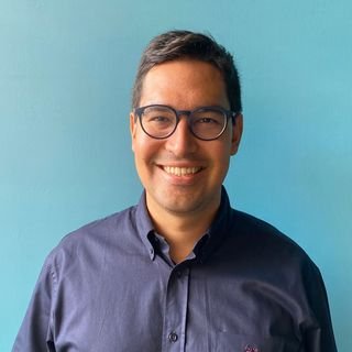 Dr. Marcelo Oliveira