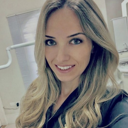 Dra. Thatiana Fróes Sebbe