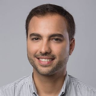 Dr. Vitor Bastos Lovisi