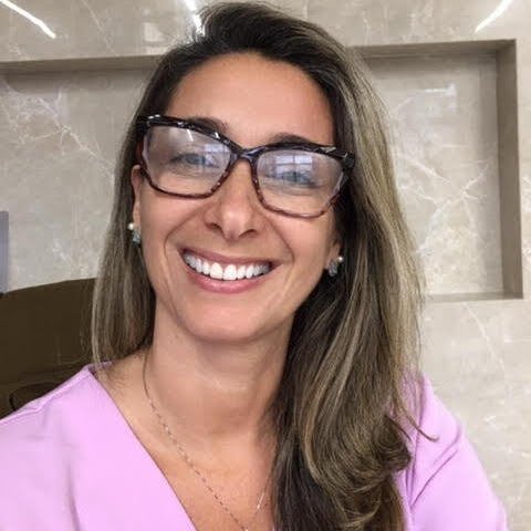 Dra. Aline Barbastefano