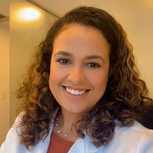 Dra. Ingrid Tavares Izzo
