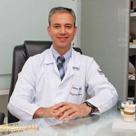 Dr. Denis Theisen .