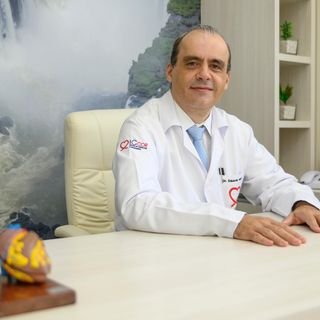 Dr. Eduardo Martins