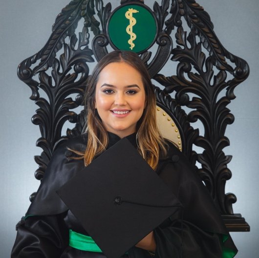 Dra. Natália Resende Guedes
