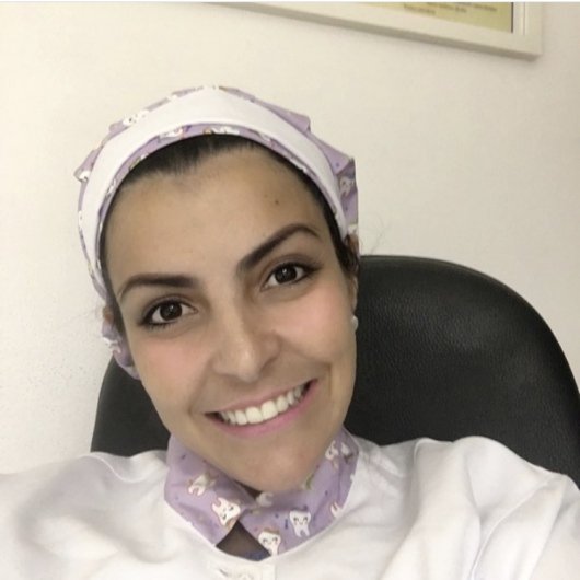 Dra. Roberta Gomes Parra