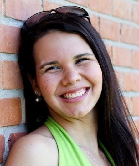 Mariana R. Poubel Alves Peres