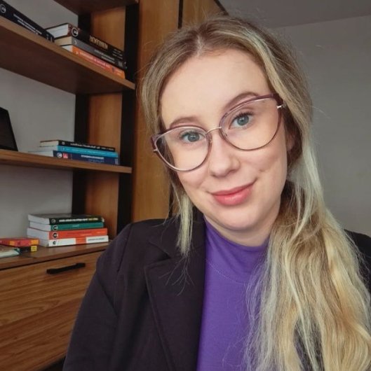 Dra. Débora Kaiser Bragé