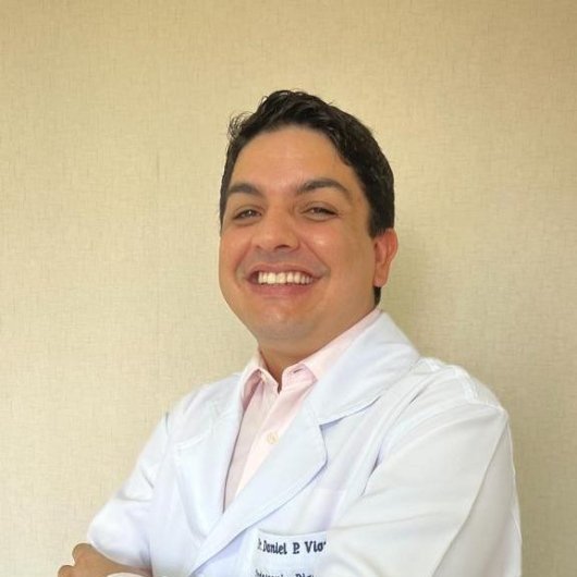Dr. Daniel Viana