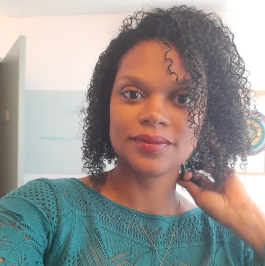 Dra. Lorenna Dantas