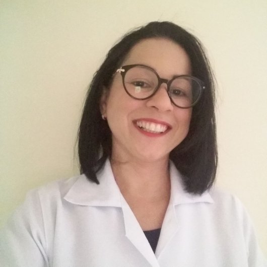Dra. Ana Paula Queiroz