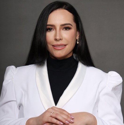 Dra. Larissa de Oliveira Figueiredo
