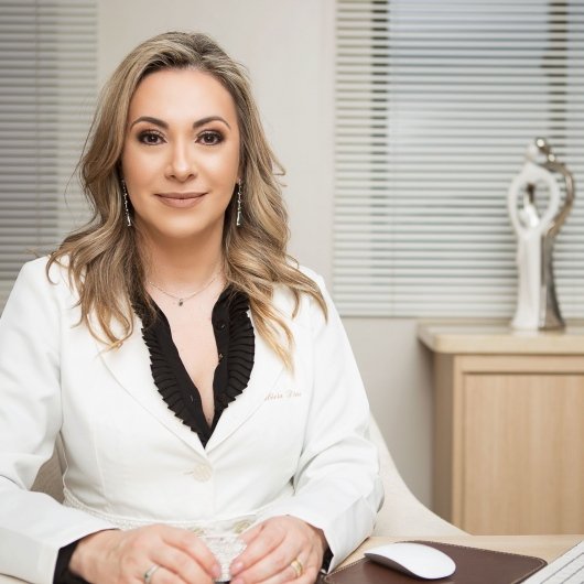 Dra. Valeria de Oliveira Dias Eisenberg Pires