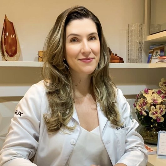 Dra. Paula Veri Guimarães
