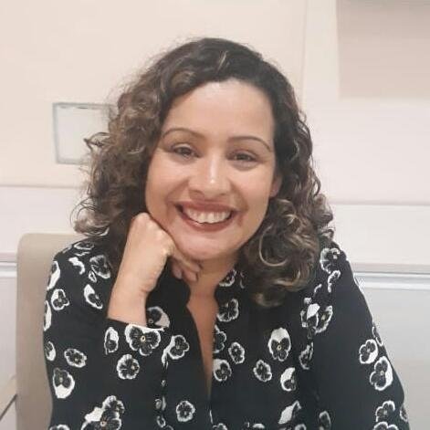 Dra. Cristiane Capibaribe