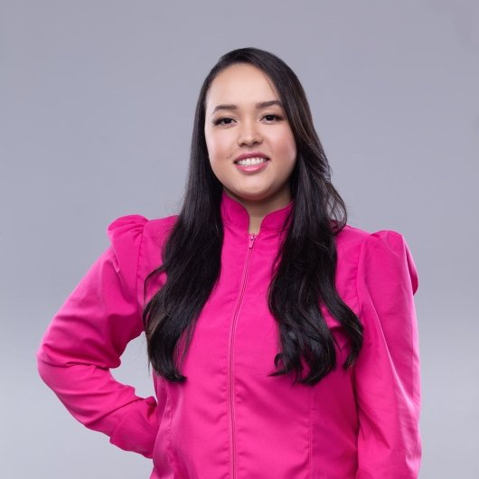Dra. Caroline Fujikura