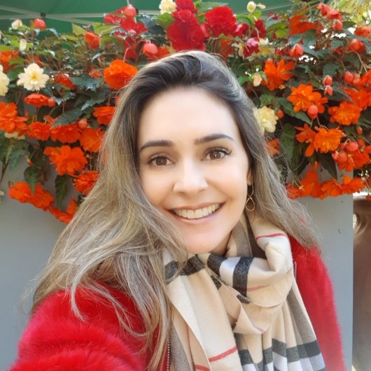 Dra. Andressa Carneiro Lopes