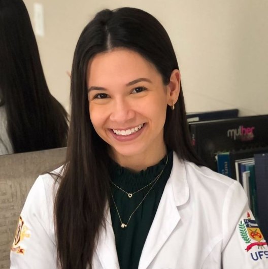 Dra. Leticia Demétrio Martins