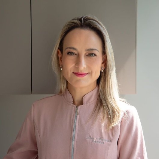 Dra. Manuela Meinhardt Peixoto