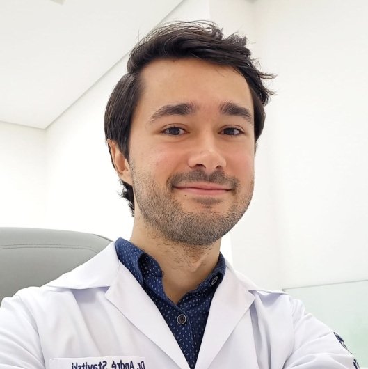Dr. André Stavitski Costa de Oliveira