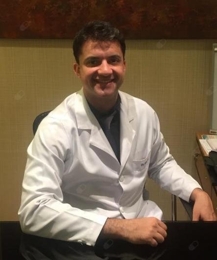 Dr. Henrique Campante Oliveira