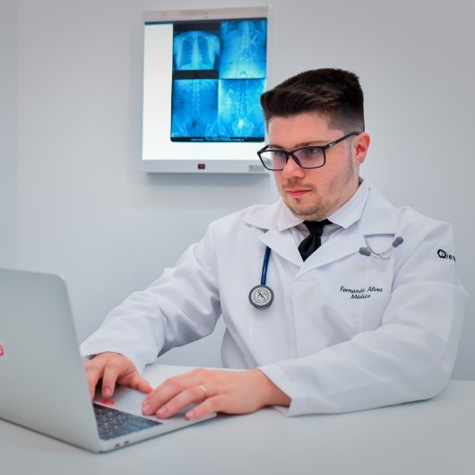 Dr. Fernando Alves