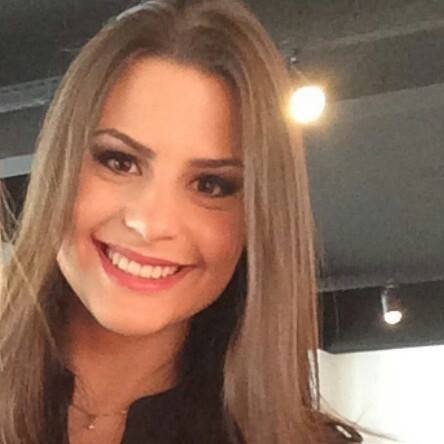 Dra. Ingrid Correia