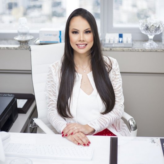 Dra. Lara Gonçalves