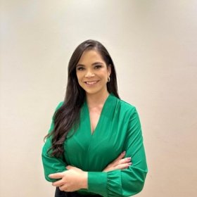 Dra. Mariane Hikida
