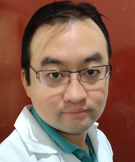 Dr. Leandro Kuradomi