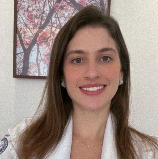 Dra. Fernanda Hochgreb De Freitas