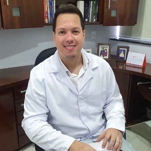Dr. Marcelo Araujo Costa