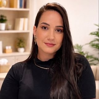 Dra. Nathalia Silva dos Santos