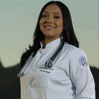 Dra. Anna Caroline Carvalho da Silva Barbosa