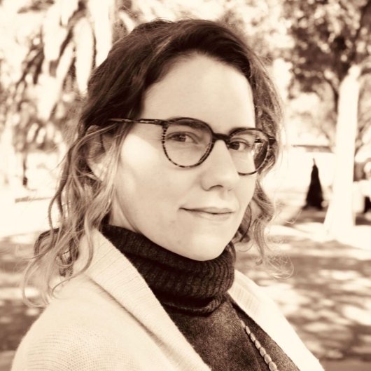 Prof. Paula Ferreira Alves