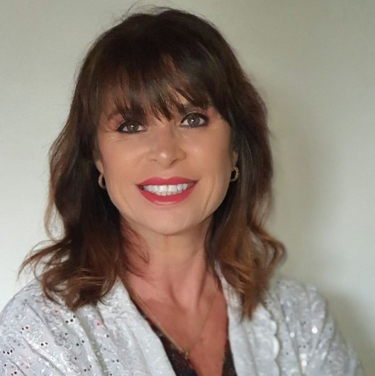 Dra. Silvia Luanda Rezende