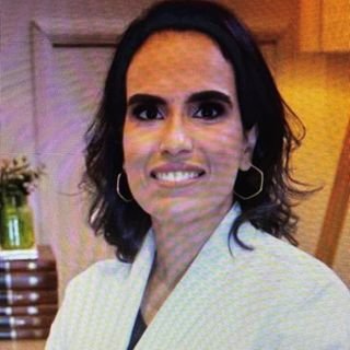 Dra. Carine Marianne Melo Araujo